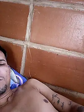 Snapshot of Yuni0r chatting on 09-27-25, 04:56 Yuni0r online show from 09-27-25, 04:56