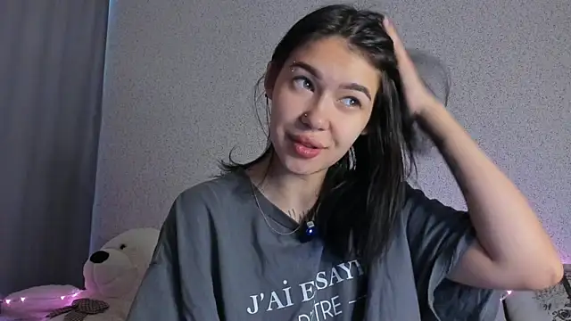 ArianaWalker77 online show from 09-19-25, 03:08