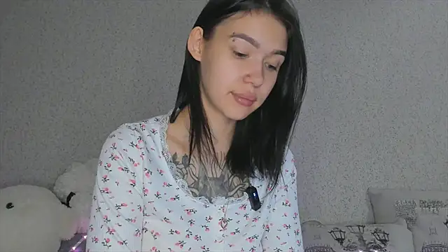 ArianaWalker77 online show from 09-28-25, 03:23