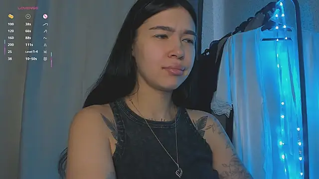 ArianaWalker77 online show from 10-12-25, 03:16