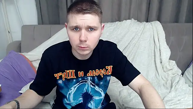 Snapshot of wizard_69 chatting on 09-21-25, 04:58 wizard 69 online show from 09-21-25, 04:58