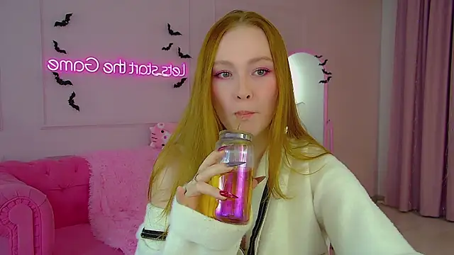 AgataFoxley online show from 10-20-25, 07:20