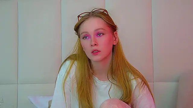 AgataFoxley online show from 11-30-25, 06:28