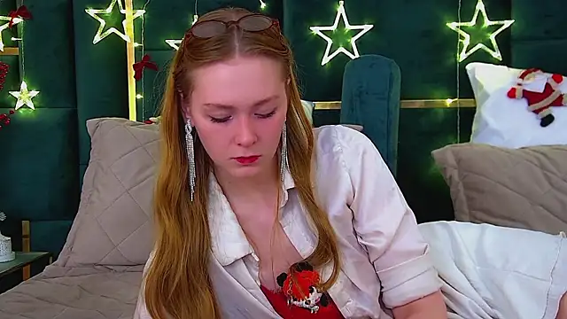 AgataFoxley online show from 12-04-25, 06:16