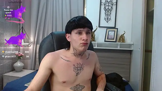 Iantwink18 online show from 10-12-25, 08:13