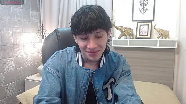 Iantwink18 online show from 11-08-25, 07:45