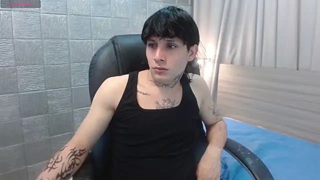 Iantwink18 online show from 11-21-25, 07:34