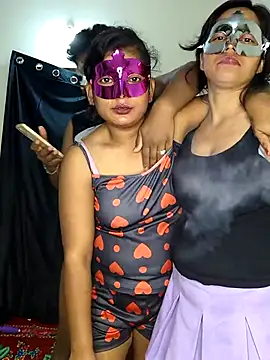 Family02 online show from 09-19-25, 05:02