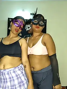 Family02 online show from 10-17-25, 03:58