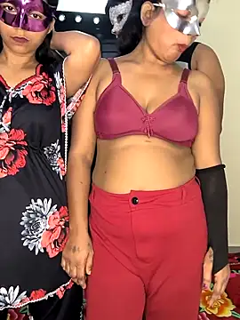 Family02 online show from 10-21-25, 07:42