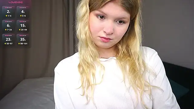 Snapshot of ShontaWasilko chatting on 09-23-25, 05:16 ShontaWasilko online show from 09-23-25, 05:16