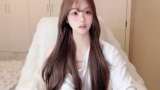 Snapshot of xiaoyugan-99 chatting on 02-23-26, 03:42 xiaoyugan-99 online show from 02-23-26, 03:42