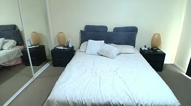 aussiepeaches online show from 02-02-25, 11:11