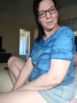 aussiepeaches online show from 02-13-25, 02:45