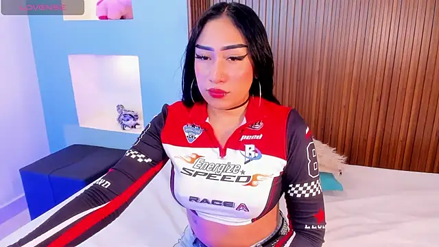 Snapshot of RebecaRush4 chatting on 10-12-25, 04:33 RebecaRush4 online show from 10-12-25, 04:33