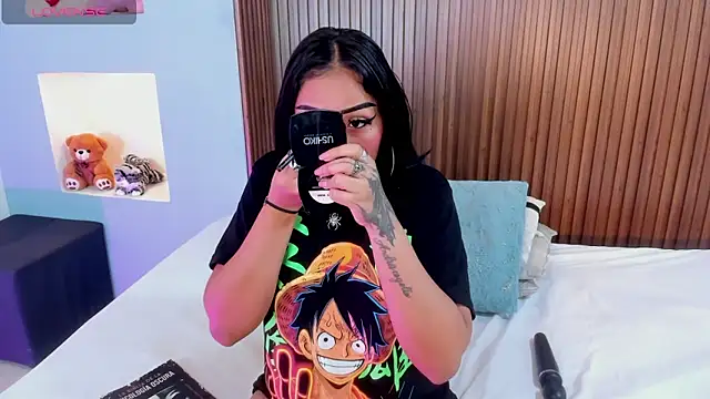 Snapshot of RebecaRush4 chatting on 10-23-25, 04:56 RebecaRush4 online show from 10-23-25, 04:56