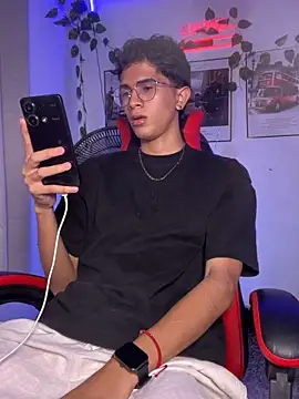 rickyvalentino online show from 09-19-25, 02:46