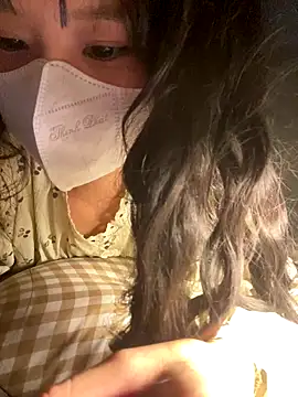 Fin-xinh18 online show from 10-31-25, 03:57