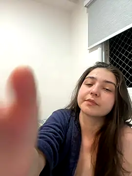 Floravip online show from 10-28-25, 02:04