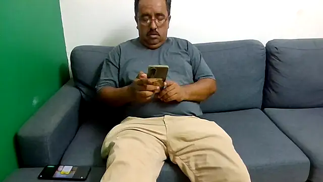 HomHot47 online show from 10-17-25, 02:26