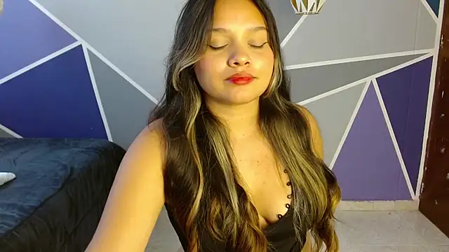 Charlotte greyx online show from 10-23-25, 07:23