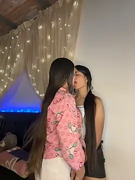 Ashley and Zoe online show from 01-10-26, 04:31