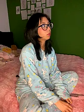 Valen-Foxx online show from 09-28-25, 05:57