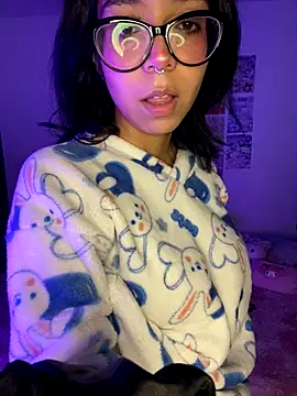 Valen-Foxx online show from 11-05-25, 05:51