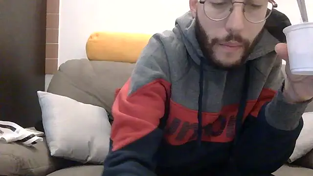 Amicisegreti online show from 01-18-26, 06:39