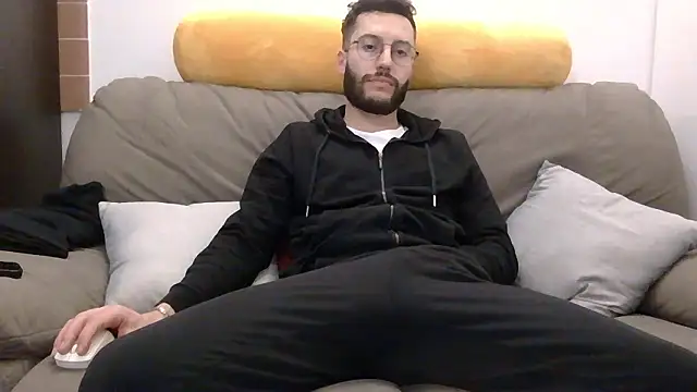 Amicisegreti online show from 01-18-26, 09:29