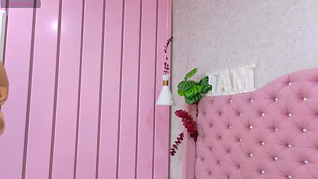 SofiaWildee online show from 10-01-25, 08:37