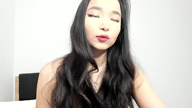 Soyun Mia online show from 05-04-26, 01:29