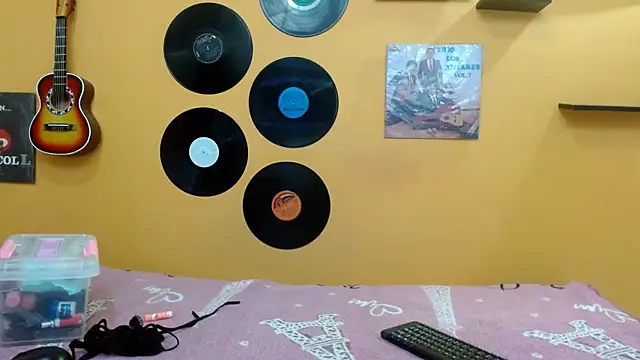 valeria18sexy online show from 10-22-25, 01:00