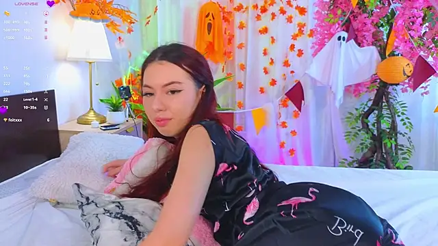 Snapshot of JenniferGlover chatting on 11-02-25, 07:44 JenniferGlover online show from 11-02-25, 07:44