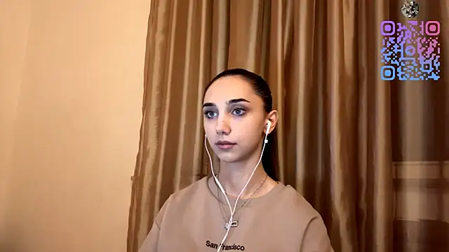 LinaMour online show from 10-17-25, 10:01