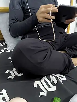 yazinyazin1 online show from 11-27-25, 01:18