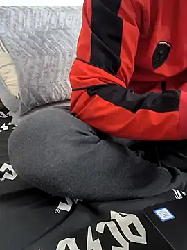 yazinyazin1 online show from 11-29-25, 11:24