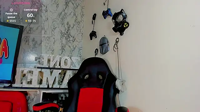 Snapshot of Candy_Walker_ chatting on 09-29-25, 07:08 Candy Walker online show from 09-29-25, 07:08