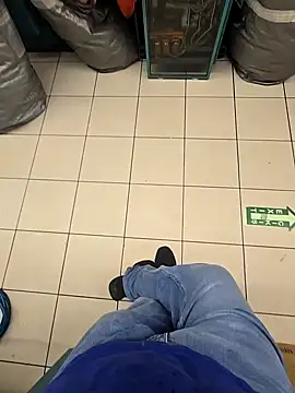 Snapshot of sisman31 chatting on 10-01-25, 10:38 sisman31 online show from 10-01-25, 10:38