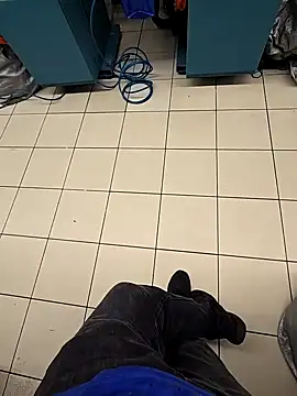 Snapshot of sisman31 chatting on 10-04-25, 12:41 sisman31 online show from 10-04-25, 12:41