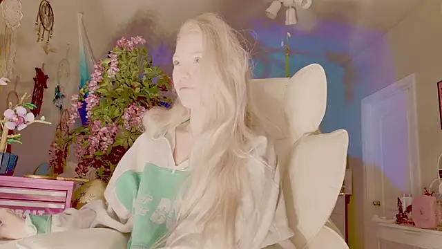 Snapshot of Talulaa chatting on 03-07-26, 02:19 Talulaa online show from 03-07-26, 02:19