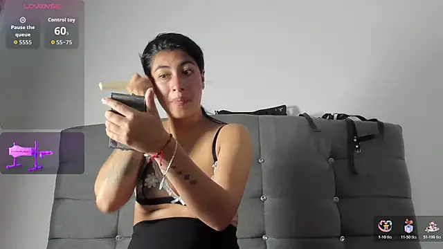 Snapshot of Dalilasub_AH chatting on 10-17-25, 11:35 Dalilasub AH online show from 10-17-25, 11:35