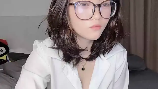 Xoxo-258 online show from 10-20-25, 01:50