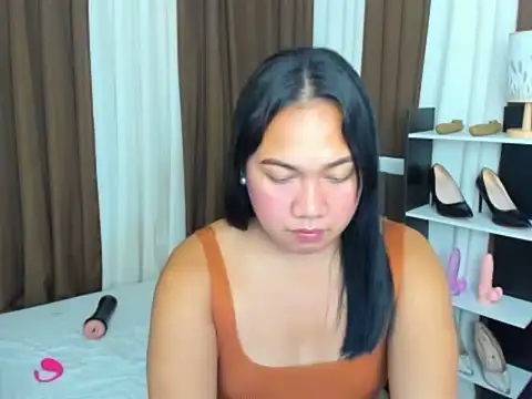 Snapshot of TsUncutKaren chatting on 09-16-25, 10:33 TsUncutKaren online show from 09-16-25, 10:33