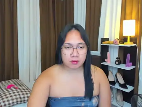 TsUncutKaren online show from 09-28-25, 05:40