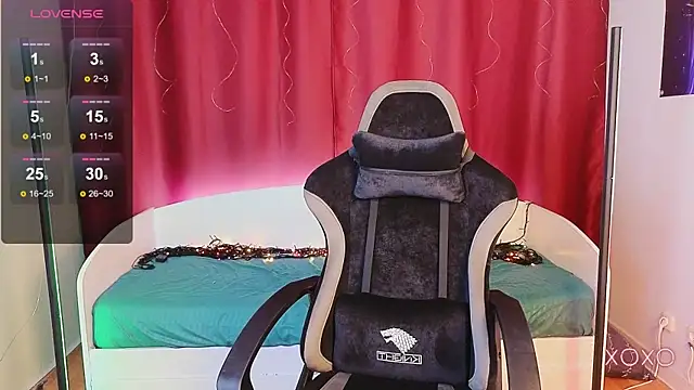 Snapshot of Milly__Foxy chatting on 10-26-25, 01:50 Milly Foxy online show from 10-26-25, 01:50