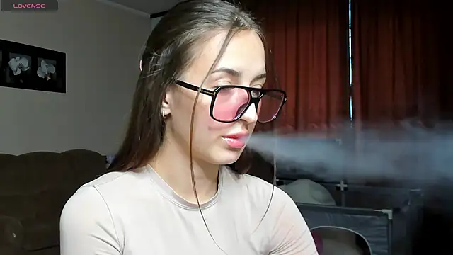 evacooper1 online show from 09-15-25, 07:41