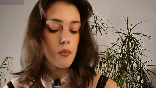 ttragedienne online show from 10-16-25, 01:23