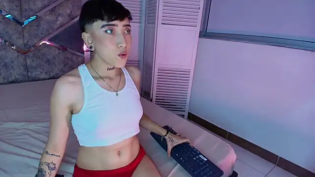 Snapshot of Eryx_Eriscor chatting on 10-02-25, 01:40 Eryx Eriscor online show from 10-02-25, 01:40