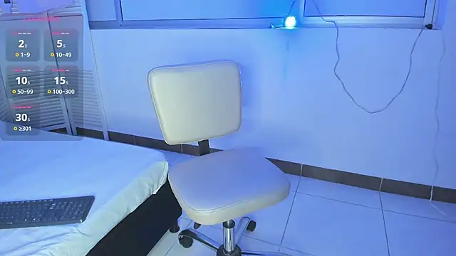 Snapshot of Eryx_Eriscor chatting on 10-13-25, 02:33 Eryx Eriscor online show from 10-13-25, 02:33